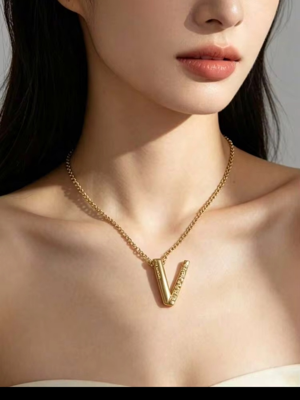 Elegant Gold V (Versace) Pendant Necklace -Titanium Steel